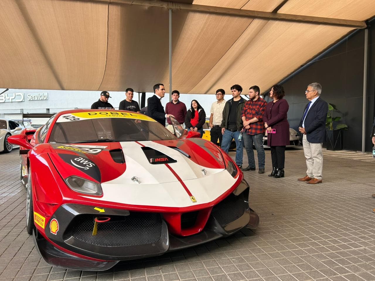 Estudiantes de DuocUC en Ferrari Chile